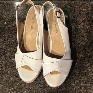 Easy Street Super Flex Zone White Women's Slingback Sandals